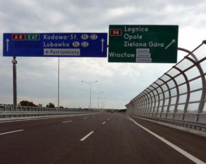 Autostrada przy Wrocławiu.