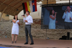 Norbert Rasch und Aneta Lissy während ihres Auftritts in Kesmark Foto: KDV.