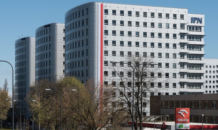 Hauptsitz des Instituts für Nationales Gedenken in Warschau (Foto: Adrian Grycuk/wikimedia.org)