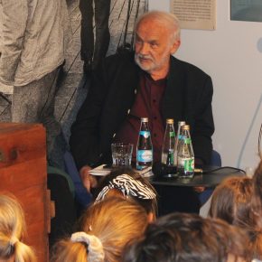 Horst Zwiorek podczas spotkania z młodzieżą