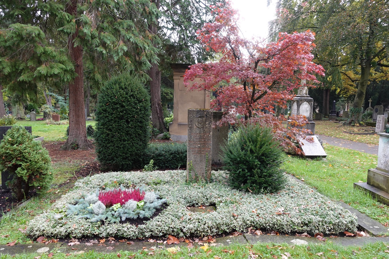 Grab von Josef Hirn, dem Oberbürgermeister von Stuttgart nach 1945Foto: Uwe Hahnkamp