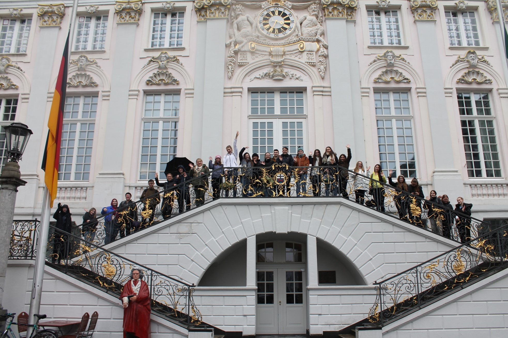 Die Studenten der Oppelner Germanistik vor dem Rathaus in BonnFoto: Maryna Kryzhanovska